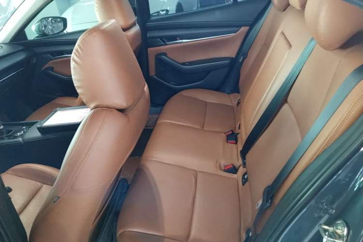 Used Mazda 3 Axela 2023 1.5L Manual ZhiMei Edition Left Rear Seat