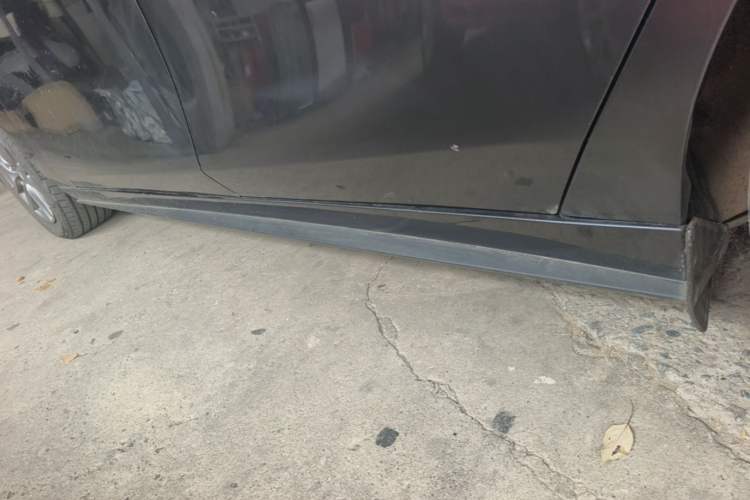 Used Mazda 3 Axela 2023 2.0L Automatic Zhiqing Edition Left Side Sill