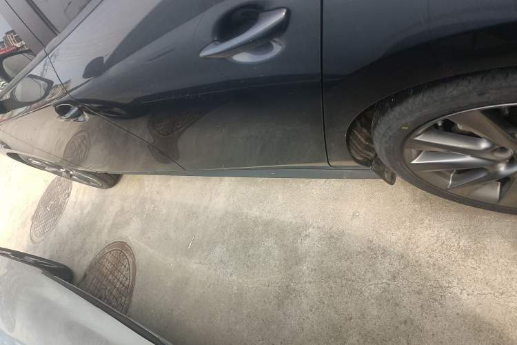 Used Mazda 3 Axela 2023 2.0L Automatic ZhiXuan Edition Left Side Sill