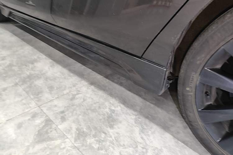 Used Mazda 3 Axela 2023 2.0L Automatic Zhiya Edition Left Side Sill