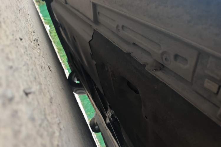 Used Mazda 3 Axela 2023 2.0L Automatic Zhiya Edition Left Side Sill
