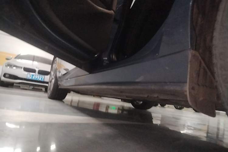 Used Mazda 3 Axela 2023 2.0L Automatic Zhiya Edition Left Side Sill