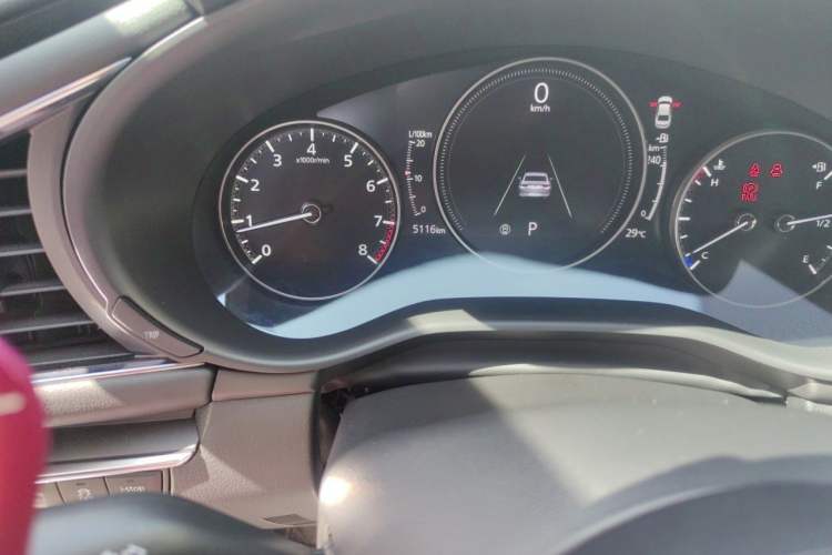 Used Mazda 3 Axela 2023 2.0L Automatic ZhiZhen Edition Odometer Close Up
