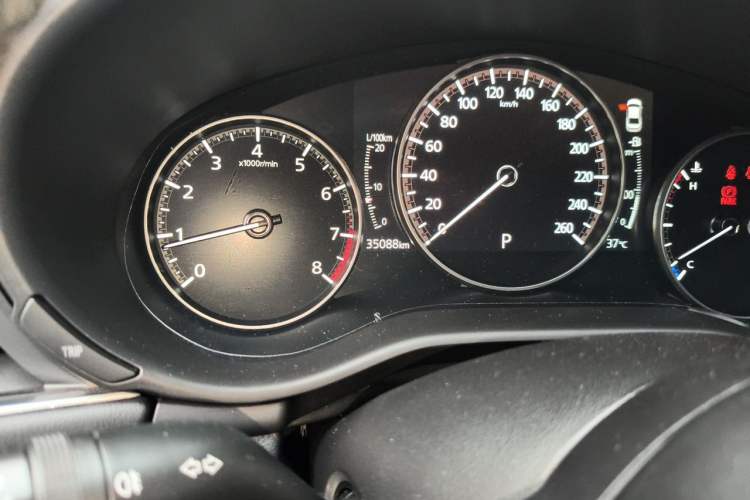 Used Mazda 3 Axela 2023 2.0L Automatic Zhiqing Edition Odometer Close Up