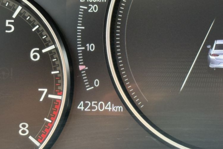 Used Mazda 3 Axela 2023 1.5L Manual ZhiMei Edition Odometer Close Up