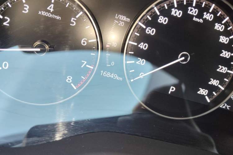 Used Mazda 3 Axela 2023 2.0L Automatic ZhiXuan Edition Odometer Close Up