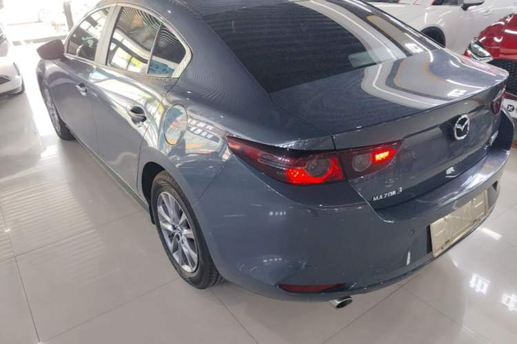 Used Mazda 3 Axela 2023 1.5L Manual ZhiMei Edition Rear Left 45 Deg