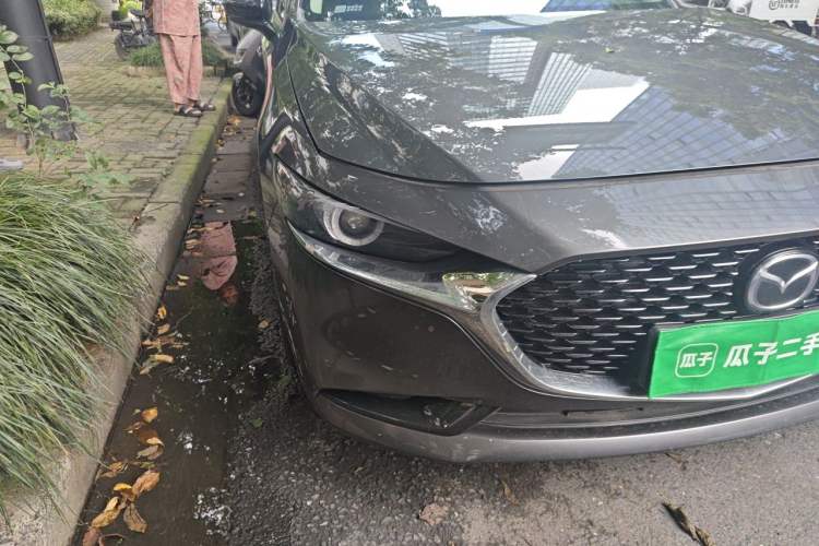 Used Mazda 3 Axela 2023 2.0L Automatic ZhiZhen Edition Right Front Headlight