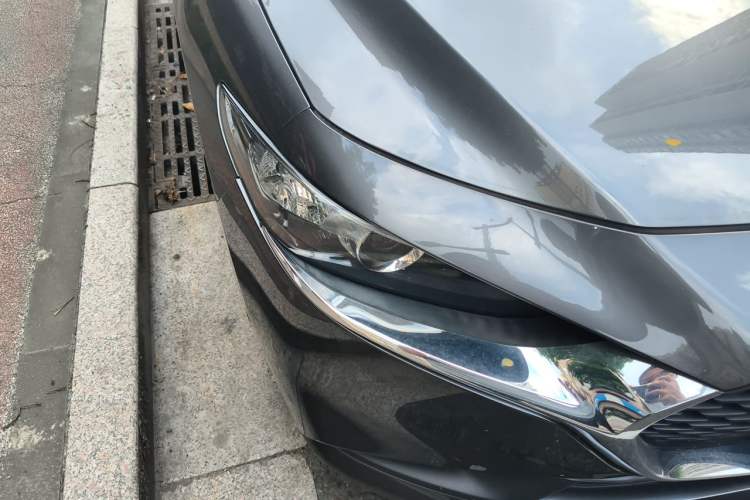 Used Mazda 3 Axela 2023 2.0L Automatic Zhiqing Edition Right Front Headlight