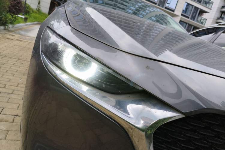 Used Mazda 3 Axela 2023 2.0L Automatic ZhiZhen Edition Right Front Headlight