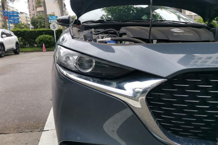 Used Mazda 3 Axela 2023 2.0L Automatic Zhiya Edition Right Front Headlight