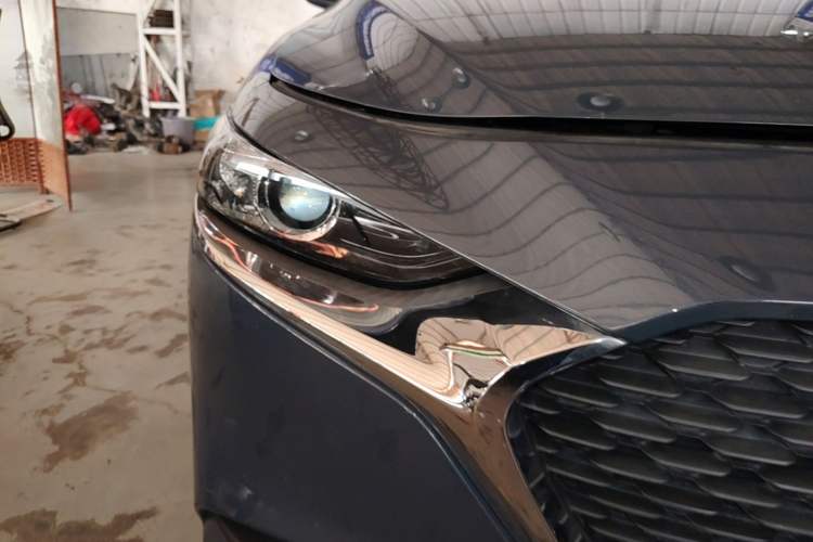 Used Mazda 3 Axela 2023 1.5L Manual ZhiMei Edition Right Front Headlight