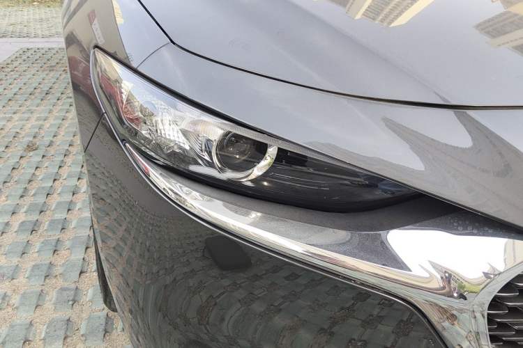 Used Mazda 3 Axela 2023 2.0L Automatic ZhiXuan Edition Right Front Headlight