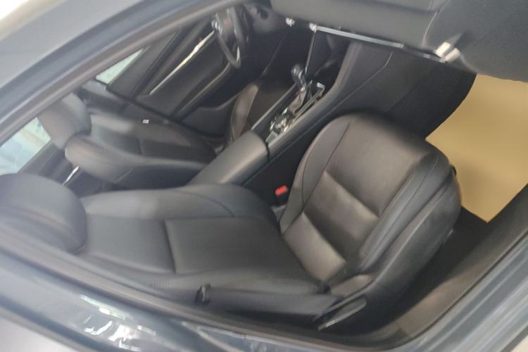 Used Mazda 3 Axela 2023 2.0L Automatic ZhiZhen Edition Right Front Seat