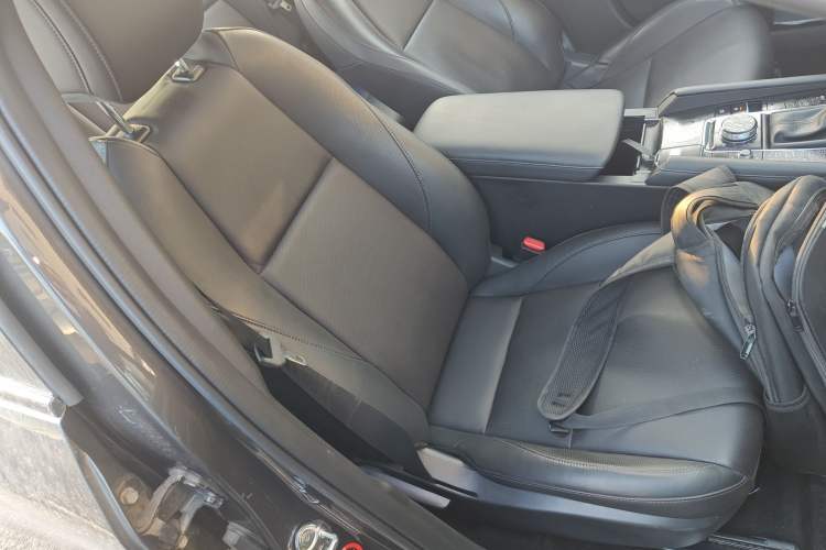 Used Mazda 3 Axela 2023 2.0L Automatic Zhiyao Edition Right Front Seat