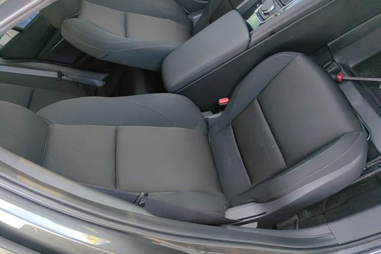 Used Mazda 3 Axela 2023 2.0L Automatic ZhiXuan Edition Right Front Seat