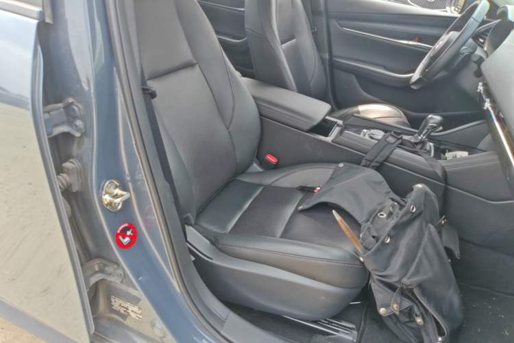 Used Mazda 3 Axela 2023 2.0L Automatic ZhiZhen Edition Right Front Seat