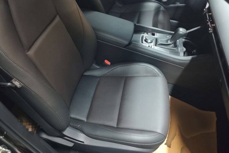 Used Mazda 3 Axela 2023 2.0L Automatic Zhiya Edition Right Front Seat