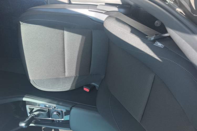 Used Mazda 3 Axela 2023 2.0L Automatic ZhiXuan Edition Right Front Seat
