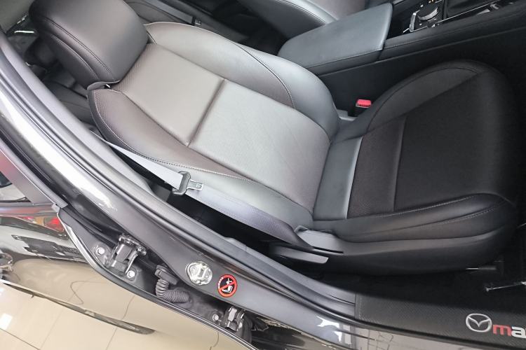 Used Mazda 3 Axela 2023 2.0L Automatic Zhiqing Edition Right Front Seat