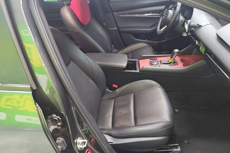 Used Mazda 3 Axela 2023 2.0L Automatic Zhiya Edition Right Front Seat