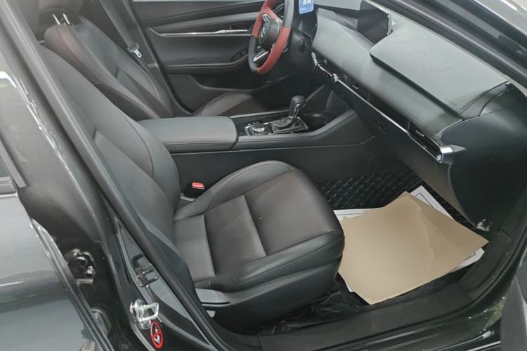Used Mazda 3 Axela 2023 2.0L Automatic ZhiZhen Edition Right Front Seat