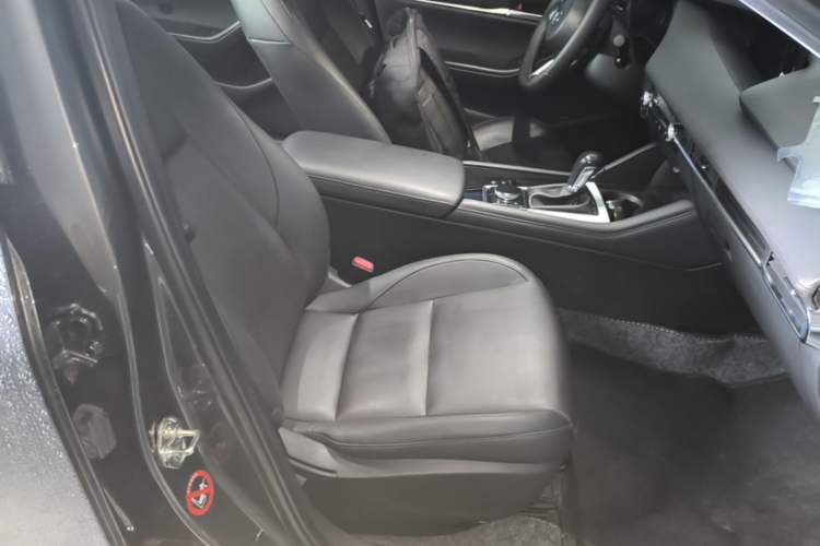 Used Mazda 3 Axela 2023 2.0L Automatic Zhiyao Edition Right Front Seat