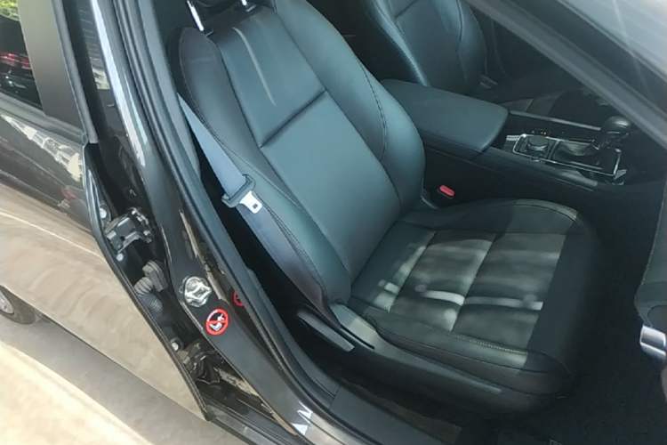 Used Mazda 3 Axela 2023 2.0L Automatic Zhiya Edition Right Front Seat
