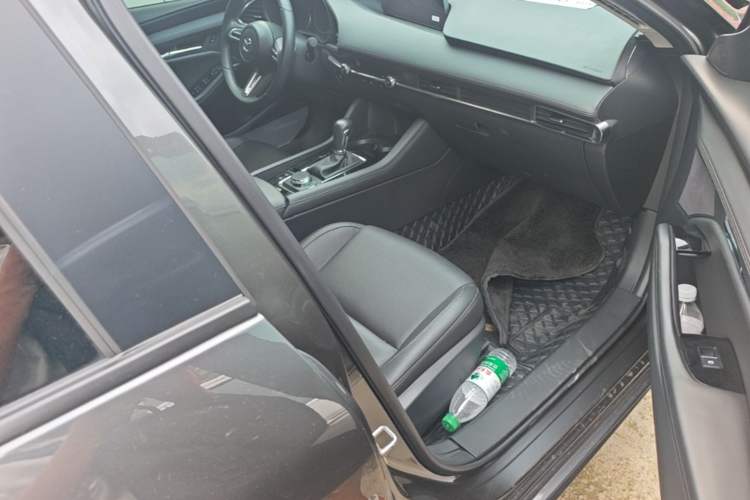 Used Mazda 3 Axela 2023 2.0L Automatic Zhiya Edition Right Front Seat