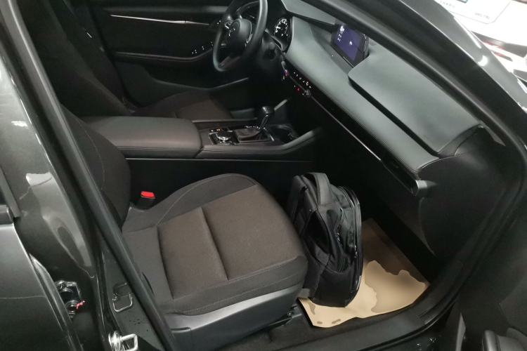 Used Mazda 3 Axela 2023 2.0L Automatic Zhiqing Edition Right Front Seat