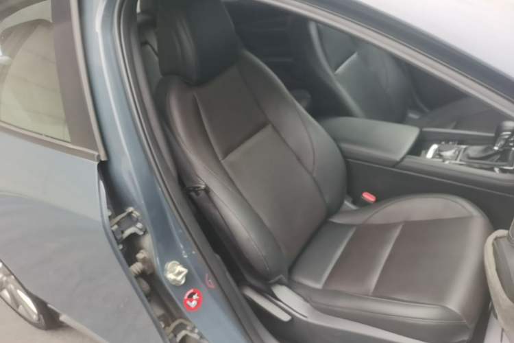 Used Mazda 3 Axela 2023 2.0L Automatic ZhiZhen Edition Right Front Seat