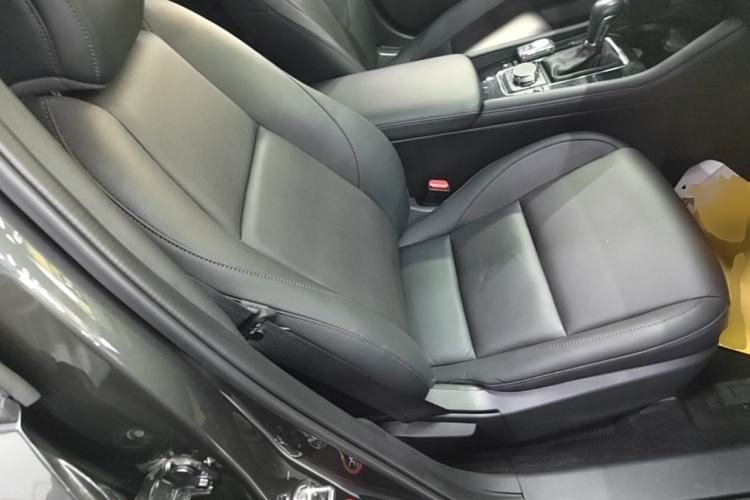 Used Mazda 3 Axela 2023 2.0L Automatic Zhiya Edition Right Front Seat
