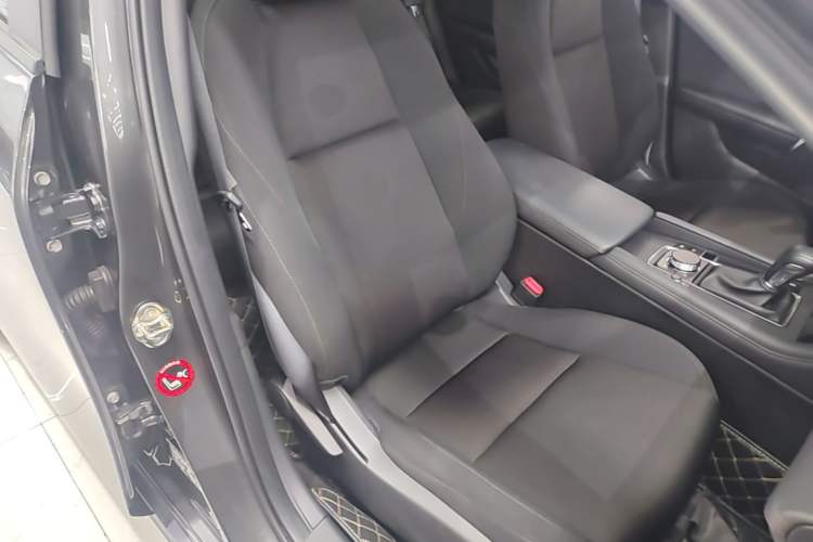 Used Mazda 3 Axela 2023 2.0L Automatic Zhiqing Edition Right Front Seat