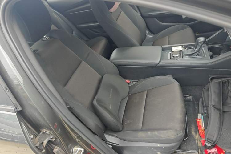 Used Mazda 3 Axela 2023 2.0L Automatic Zhiqing Edition Right Front Seat