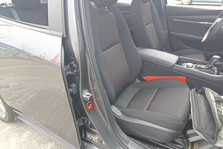 Used Mazda 3 Axela 2023 2.0L Automatic ZhiXuan Edition Right Front Seat