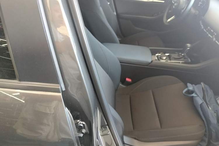 Used Mazda 3 Axela 2023 2.0L Automatic ZhiXuan Edition Right Front Seat