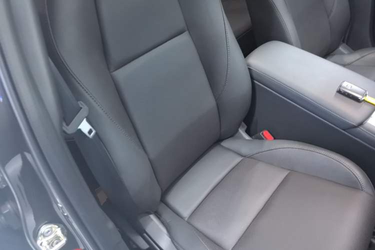 Used Mazda 3 Axela 2023 2.0L Automatic ZhiZhen Edition Right Front Seat