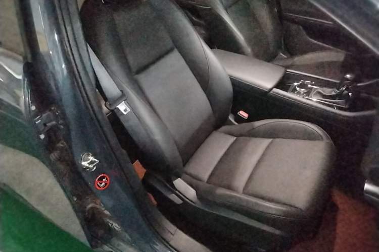 Used Mazda 3 Axela 2023 2.0L Automatic Zhiya Edition Right Front Seat