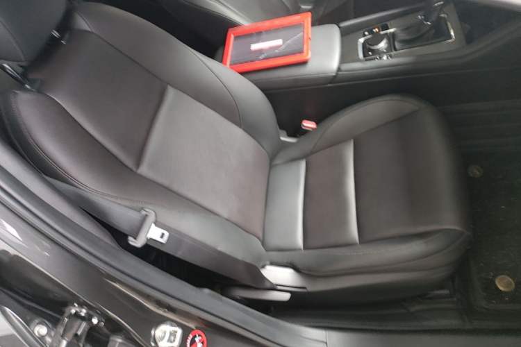 Used Mazda 3 Axela 2023 2.0L Automatic Zhiyao Edition Right Front Seat