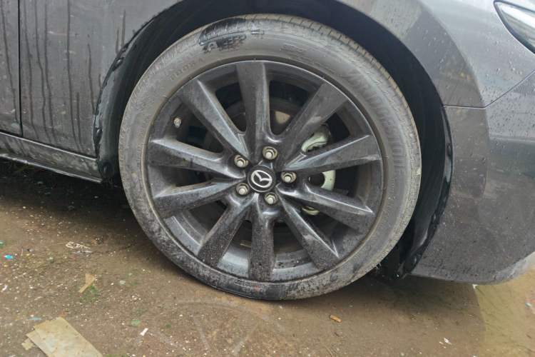 Used Mazda 3 Axela 2023 2.0L Automatic ZhiZhen Edition Right Front Wheel Hub