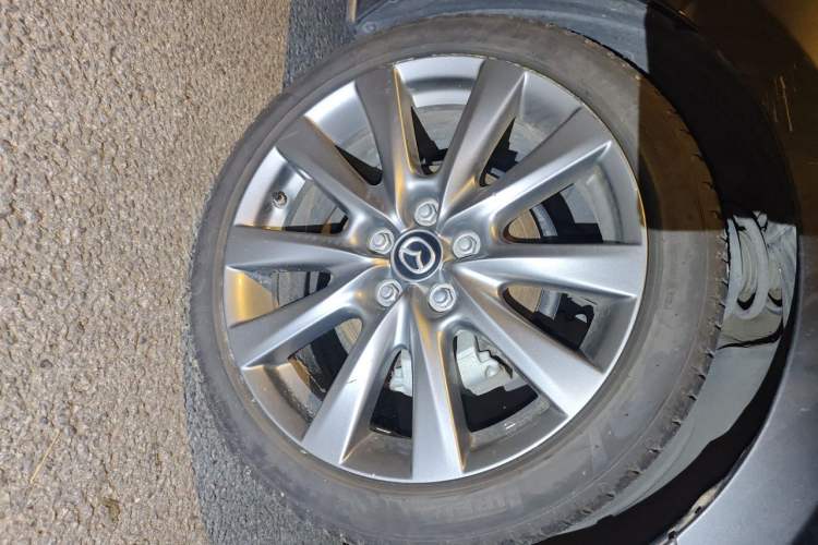 Used Mazda 3 Axela 2023 2.0L Automatic ZhiZhen Edition Right Front Wheel Hub