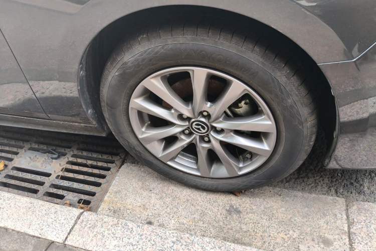 Used Mazda 3 Axela 2023 2.0L Automatic Zhiqing Edition Right Front Wheel Hub