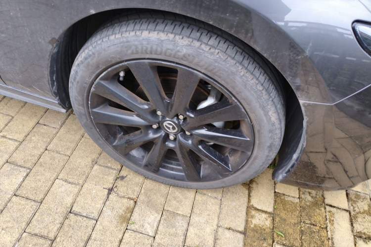 Used Mazda 3 Axela 2023 2.0L Automatic ZhiZhen Edition Right Front Wheel Hub