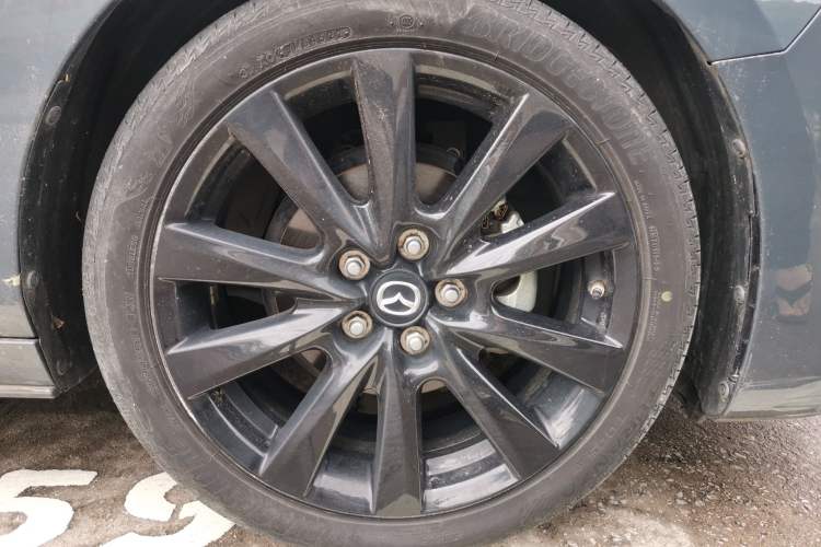Used Mazda 3 Axela 2023 2.0L Automatic Zhiya Edition Right Front Wheel Hub