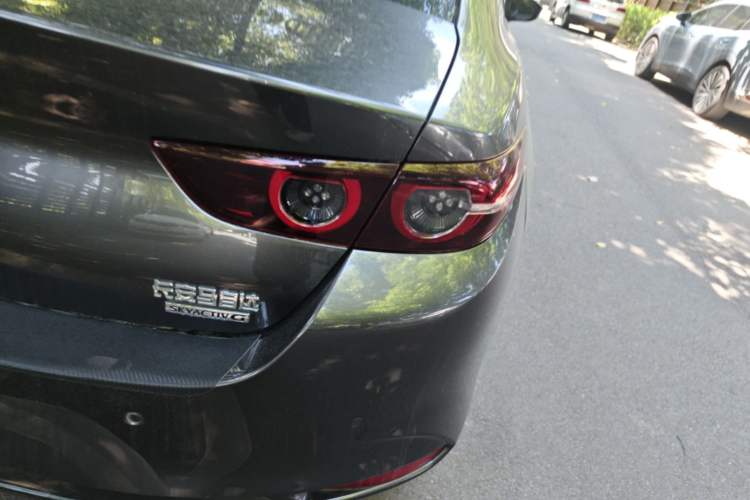 Used Mazda 3 Axela 2023 2.0L Automatic ZhiZhen Edition Right Rear Taillight