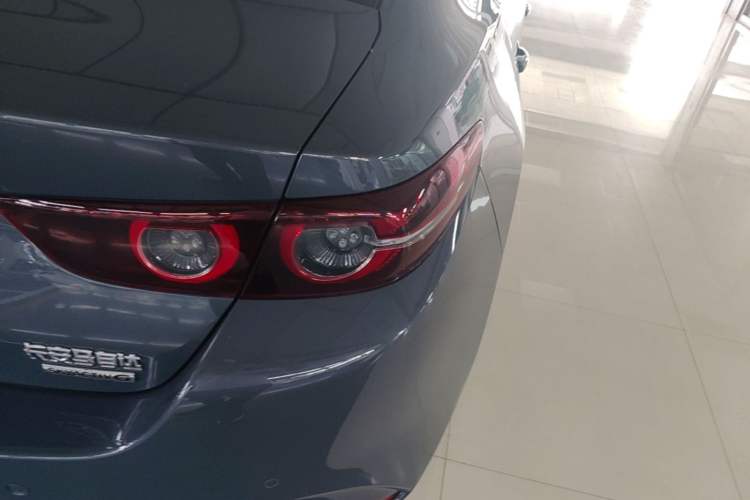 Used Mazda 3 Axela 2023 2.0L Automatic ZhiZhen Edition Right Rear Taillight