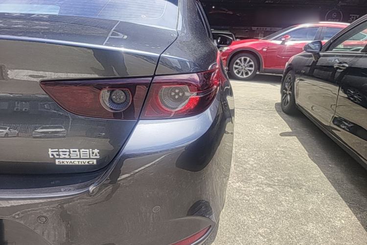 Used Mazda 3 Axela 2023 2.0L Automatic ZhiXuan Edition Right Rear Taillight