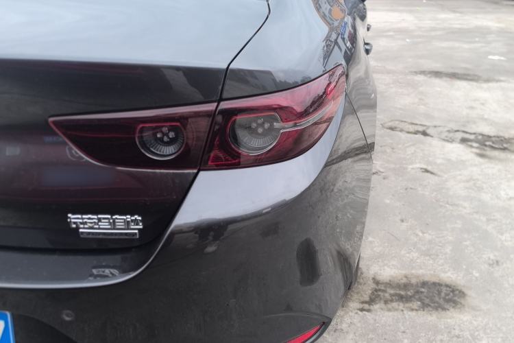 Used Mazda 3 Axela 2023 2.0L Automatic Zhiqing Edition Right Rear Taillight