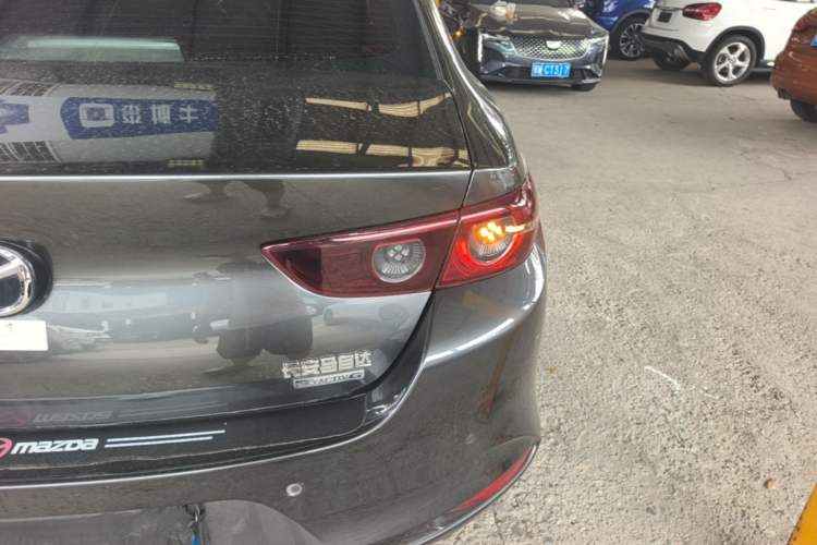 Used Mazda 3 Axela 2023 2.0L Automatic Zhiqing Edition Right Rear Taillight