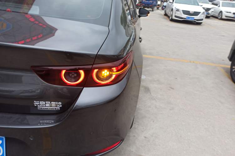 Used Mazda 3 Axela 2023 2.0L Automatic ZhiZhen Edition Right Rear Taillight